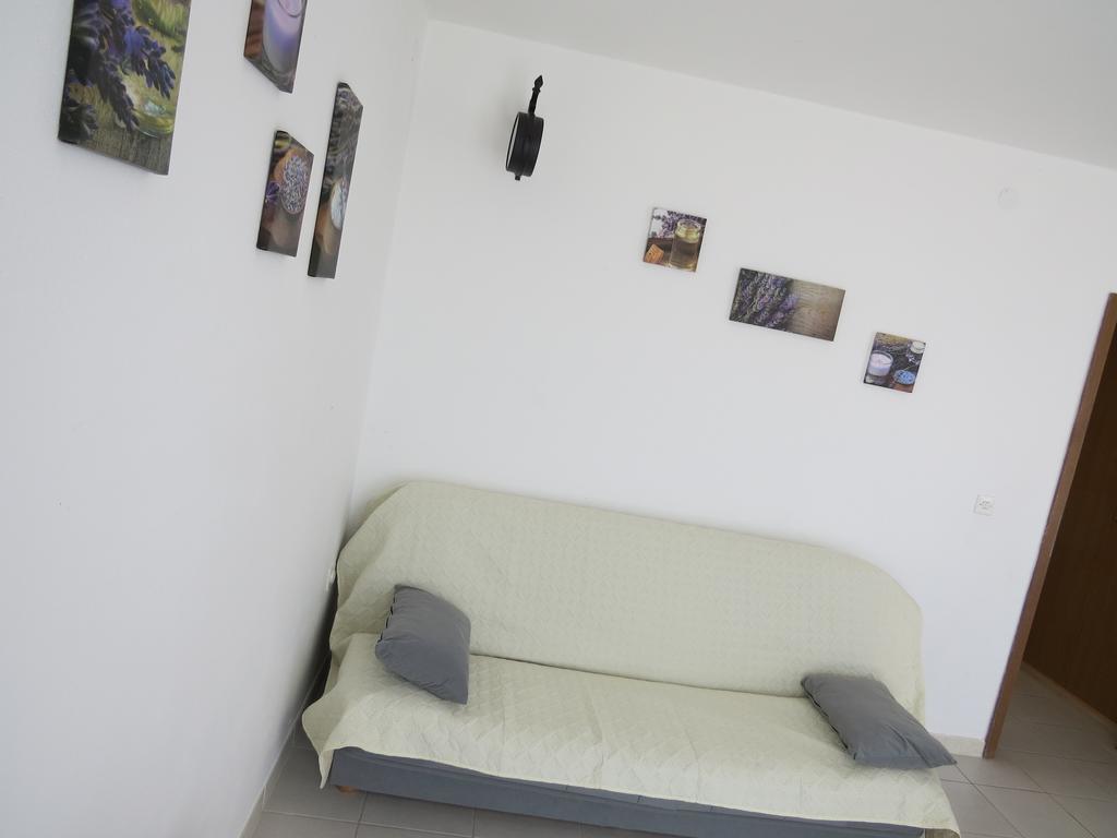 Apartments Lovric - 30 Meters To The Beach トロギール エクステリア 写真