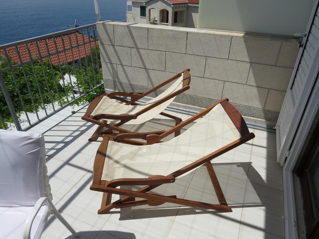 Apartments Lovric - 30 Meters To The Beach トロギール エクステリア 写真